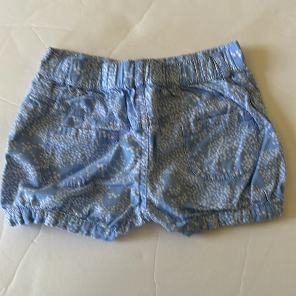 Gymboree Girl’s Bundle of buttons 2 shorts 1 skirt and 1 Skort size 5 5t